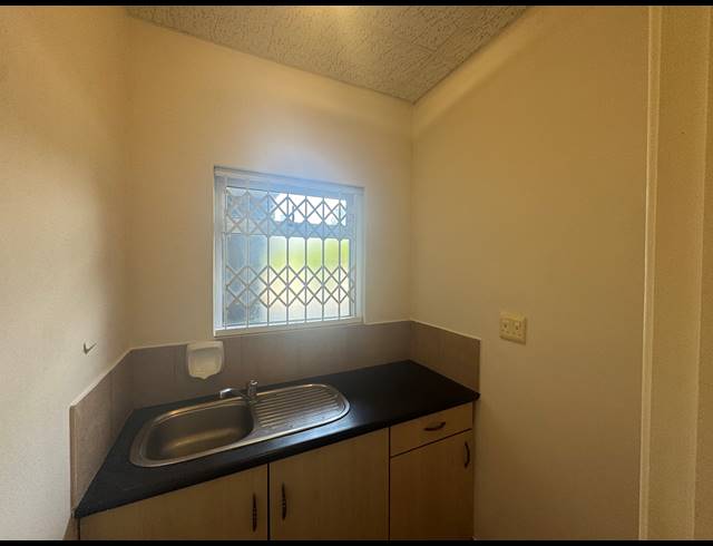 42M² OFFICE FOR SALE IN UMHLANGA CENTRAL